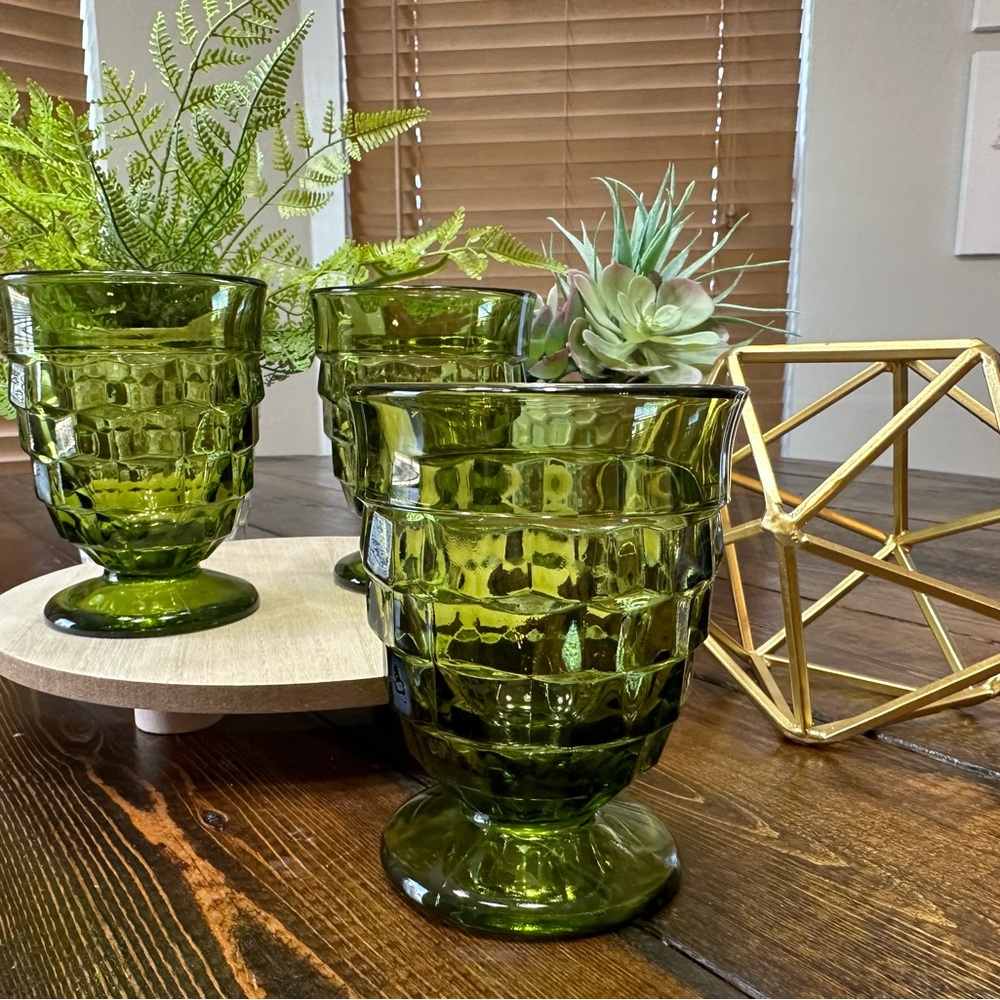 Vintage 1960s Whitehall by Colony 9oz Avocado Footed Tumbler